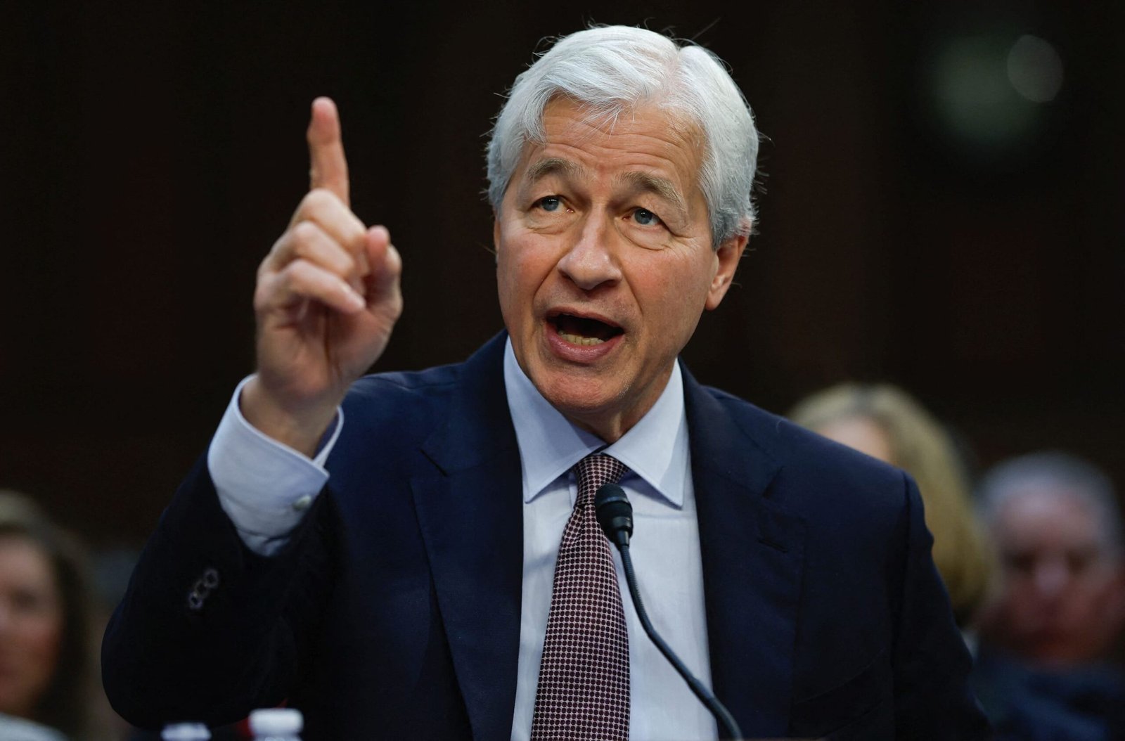 JPMorgan’s CEO Slams Regulators, Shrugs Off Crypto