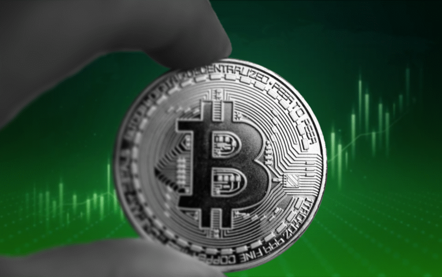 Bitcoin Poised for $111K Liquidity Grab as Market Eyes Monthly Close